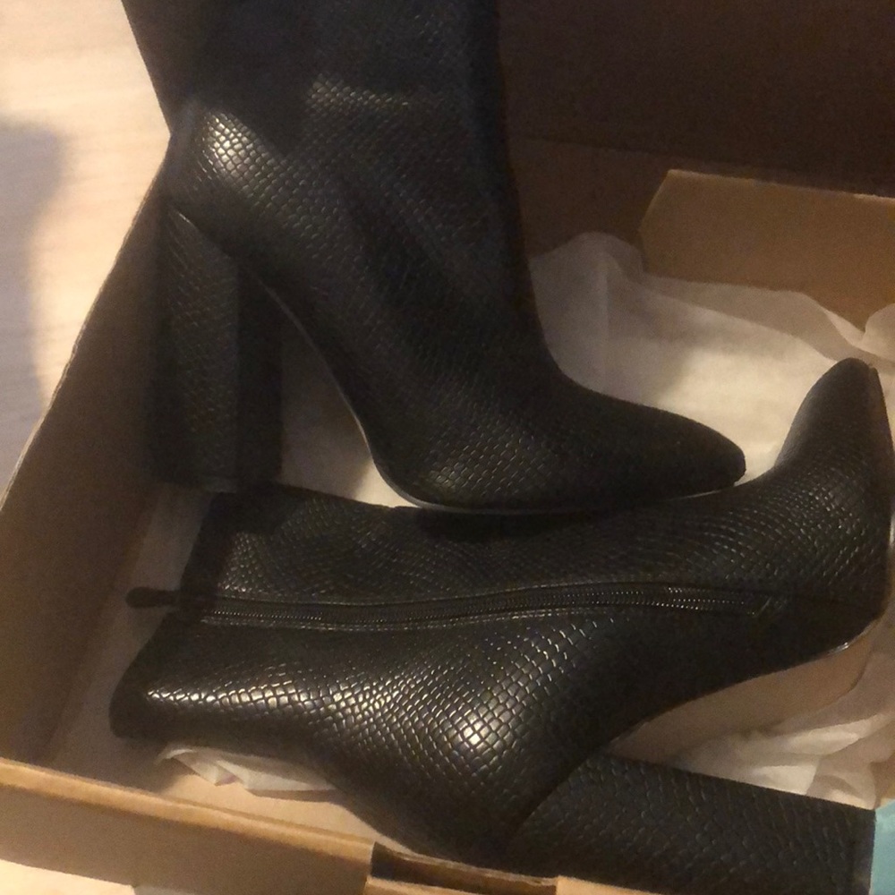 Snake skin ankle boot